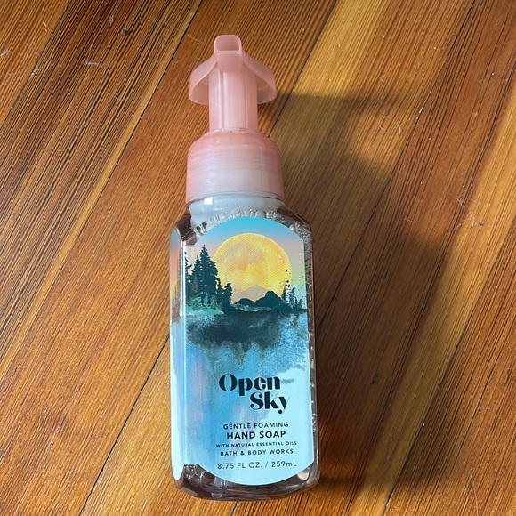 Bath and body works bundle - Picture 2 of 4